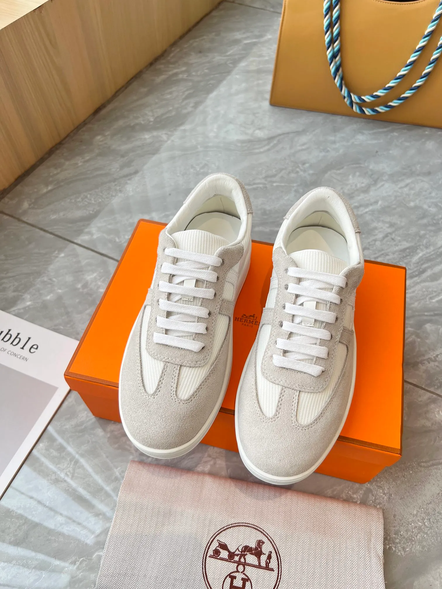 👟👟Ex-factory price 520👟👟 🔥🔥🔥French direct mail HERMES/Hermès flat fashion sports and casual shoes Korean style lace-up mesh lightweight! ! Breathable and comfortable, standard size 35/40 (41 can be customized and will not be returned)